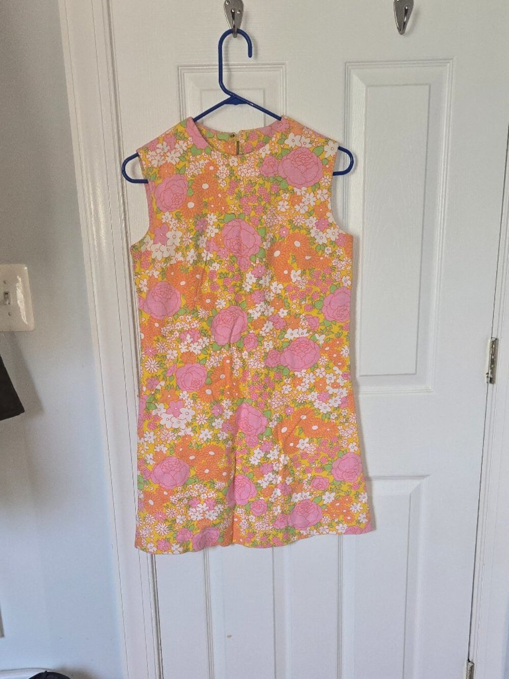 ​Vintage 60s 70s Floral Mini Shift Dress